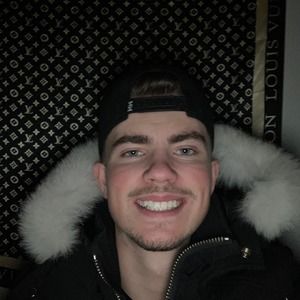 Meet your Posher, Justin